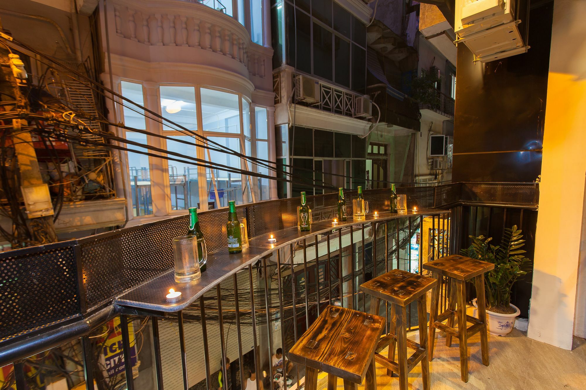 奢华背包客酒店 河内 外观 照片