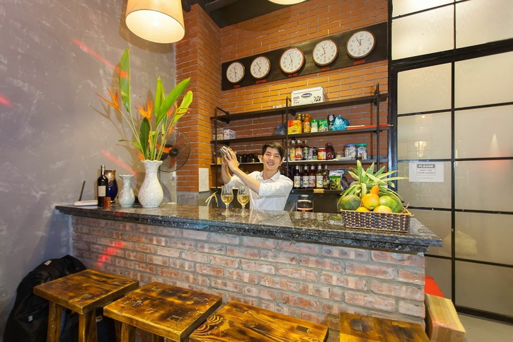 奢华背包客酒店 河内 外观 照片